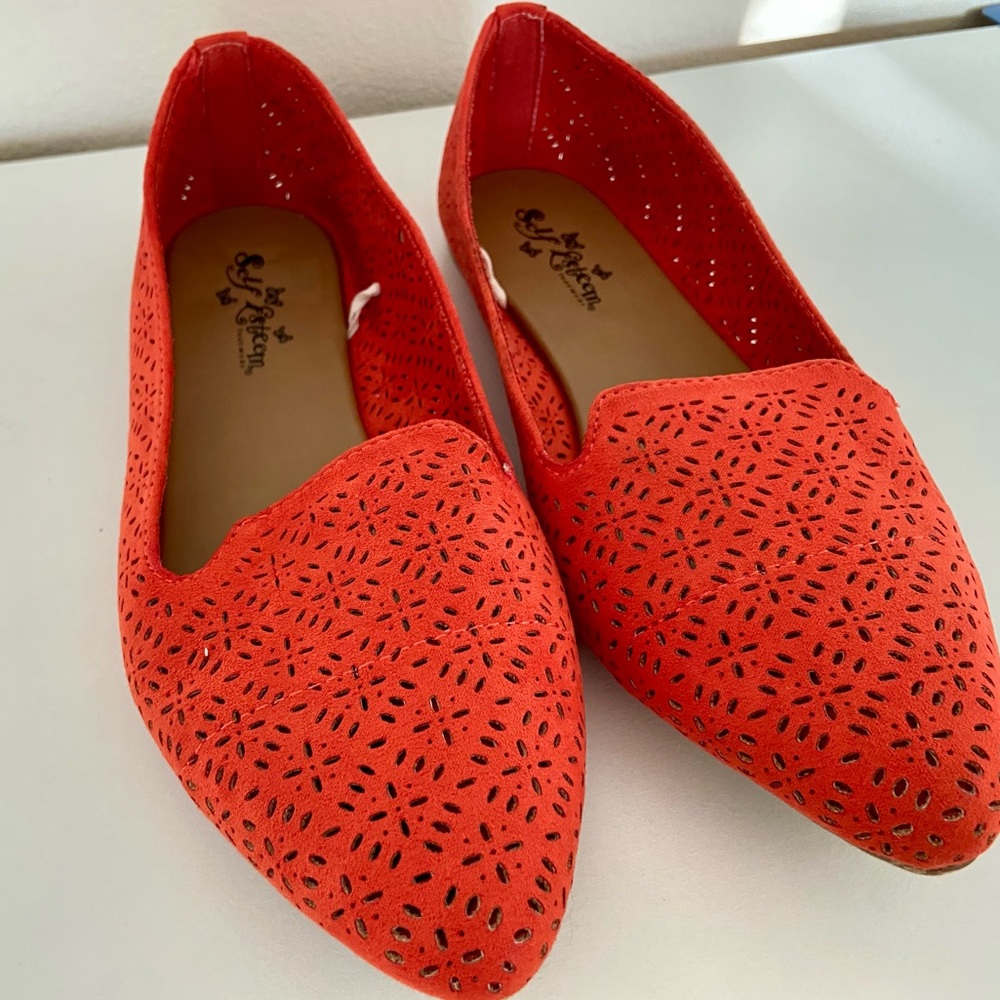 Self Esteem Coral Pointed Toe Flats Wide Fit Size 8.5